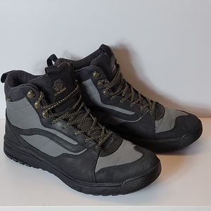 Vans Ultrarange Pat Moore gortex shoes